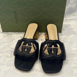 WOMEN'S INTERLOCKING G CUT-OUT SANDAL